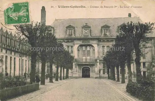 AK / Ansichtskarte Villers-Cotterets SOIssONS 02 Aisne Château de Francois Ier Cour d'Honneur