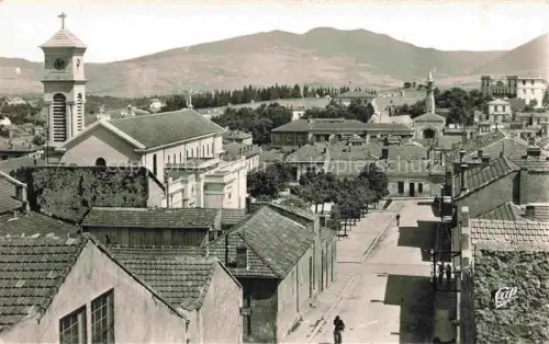 AK / Ansichtskarte Souk-Ahras Souq-Ahras Constantine Algerie Vue sur l'église et sur la mosquée