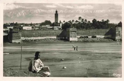 AK / Ansichtskarte Marrakech Marrakesch Maroc Vue générale au fond l'Atlas Montagne