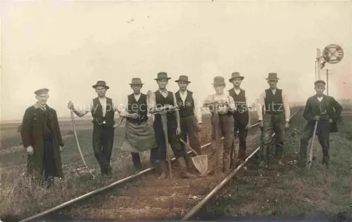 AK / Ansichtskarte Eisenbahnbau Railway Chemin de Fer Ferrovia-- 