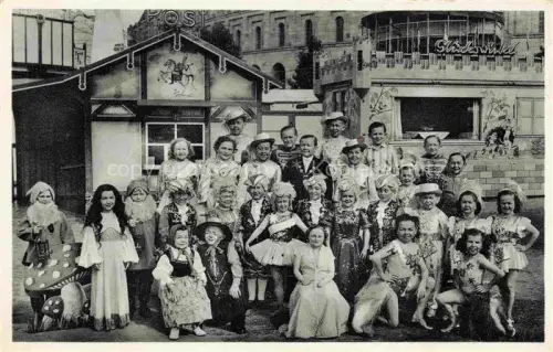 AK / Ansichtskarte Solln MueNCHEN C. H. Schaefers Circus-Stadt Liliput Gruppenbild