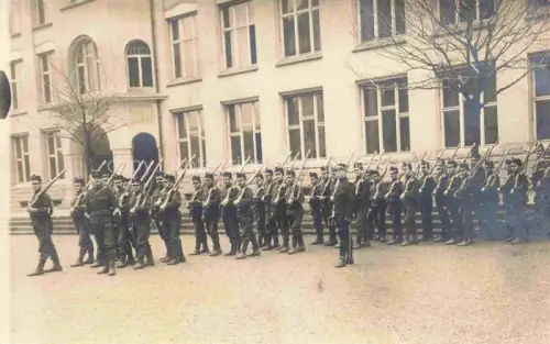 AK / Ansichtskarte Militaria Schweiz Soldaten