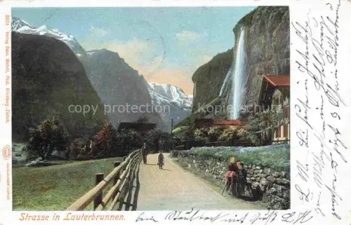 AK / Ansichtskarte Lauterbrunnen BE Strasse mit Wasserfall