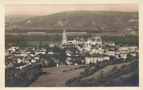 AK / Ansichtskarte Klosterneuburg mit Bisamberg