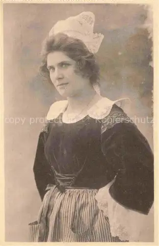 AK / Ansichtskarte Rosporden QUIMPER 29 Finistere Jeune Fille de Rosporden