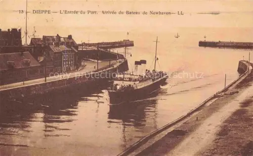 AK / Ansichtskarte DIEPPE 76 Seine-Maritime Entrée du port arrivée du Bateau de Newhaven