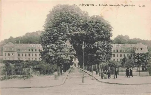 AK / Ansichtskarte Sevres Boulogne-Billancourt 92 Hauts-de-Seine Ecole Normale Supérieure