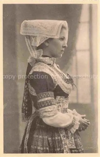 AK / Ansichtskarte Ploare Douarnenez QUIMPER 29 Finistere Costume de Ploare Environs de Donarnenez