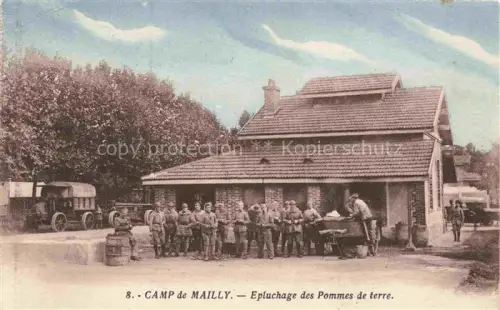 AK / Ansichtskarte Camp de Mailly TROYES 10 Aube Epluchage des pommes de terree