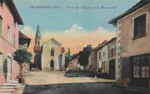 AK / Ansichtskarte Salagnon La Tour-du-Pin 38 Isere Place de l'Eglise et le Monument