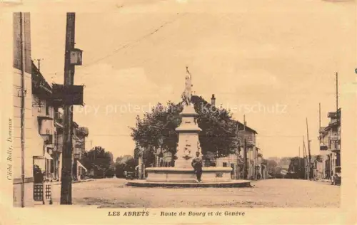AK / Ansichtskarte Les Abrets La Tour-du-Pin 38 Isere Route de Bourg et de Genève Monument