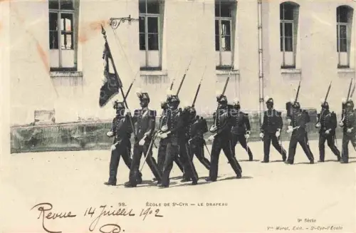 AK / Ansichtskarte St-Cyr -l Ecole 78 Yvelines Ecole le Drapeau