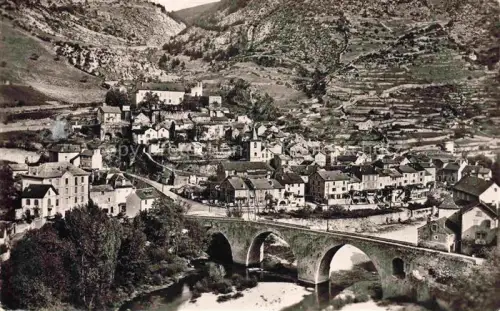AK / Ansichtskarte Sainte-Enimie FLORAC 48 Lozere Vue générale Pont Gorges du Tarn