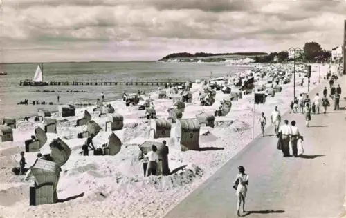 AK / Ansichtskarte GRoeMITZ Ostseebad Strand Promenade