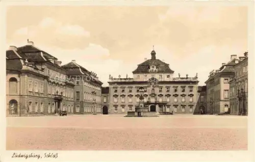 AK / Ansichtskarte LUDWIGSBURG  BW Schloss Brunnen