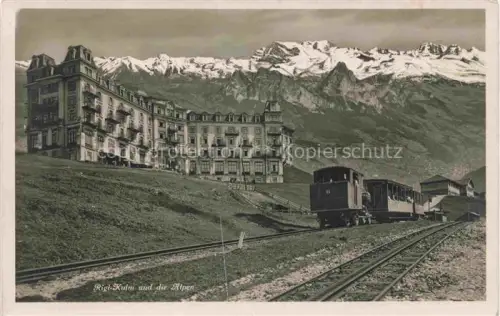 AK / Ansichtskarte Rigi Kulm 1798m SZ Hotel mit den Alpen