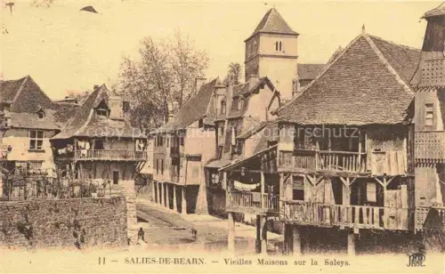 AK / Ansichtskarte Salies-de-Bearn PAU 64 Pyrenees-Atlantiques Vieilles Maisons sur la Saleys