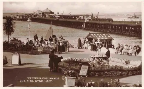 AK / Ansichtskarte Ryde  IOW Isle of Wight UK Western Esplanade and pier