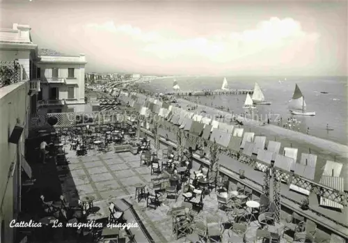 AK / Ansichtskarte CATTOLICA  Provincia Rimini IT La magnifica spiaggia Ristorante terrazza