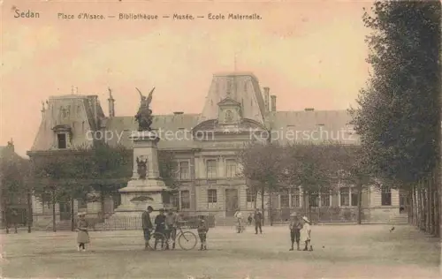 AK / Ansichtskarte SEDAN 08 Ardennes Place d'Alsace Bibliothèques Musée Ecole Maternelle Monument