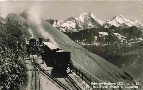 AK / Ansichtskarte Brienzer-Rothorn 2350m Brienzerrothorn BE mit Bahn Eiger Moench und Jungfrau