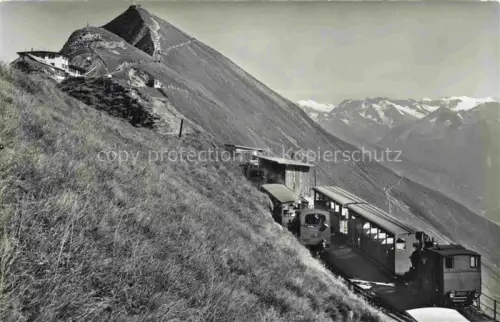 AK / Ansichtskarte Brienzer-Rothorn 2350m Brienzerrothorn BE Bergstation der Rothornbahn Kulmhotel Gipfel Sustenhorn 
