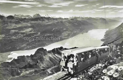 AK / Ansichtskarte Brienzersee Brienz BE Brienzer Rothorn Bahn mit Berner Alpen