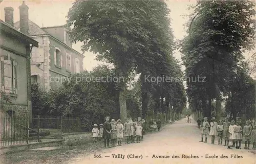 AK / Ansichtskarte Vailly-sur-Sauldre Bourges 18 Cher Avenue des Roches Ecole des Filles