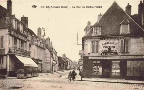 AK / Ansichtskarte St-Amand-Montrond St-Amand-Mont-Rond 18 Cher Rue du Docteur Vallet Feldpost