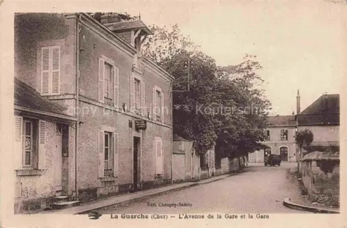 AK / Ansichtskarte La Guerche-sur-l Aubois 18 Cher Avenue de la Gare et la gare