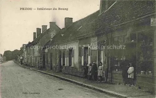 AK / Ansichtskarte Pezou VENDOME 41 Loir-et-Cher Intérieur du Bourg