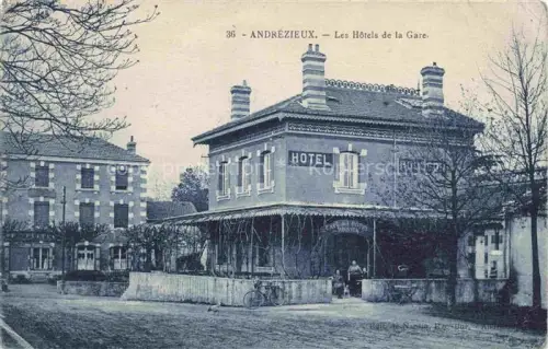 AK / Ansichtskarte Andrezieux-Boutheon Montbrison 42 Loire Les Hôtels de la Gare
