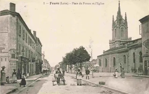AK / Ansichtskarte Feurs Montbrison 42 Loire Place du Forum et l'Eglise