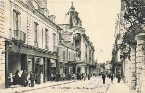 AK / Ansichtskarte BOURGES 18 Cher Rue Moyenne
