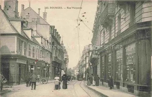 AK / Ansichtskarte BOURGES 18 Cher Rue Moyenne