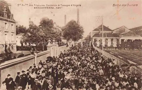 AK / Ansichtskarte ANGERS 49 Maine-et-Loire Sainte Anne des Filatures Corderies et Tissages d'Angers Sortie des Ouvriers