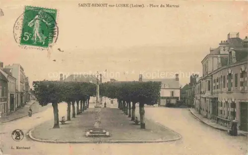 AK / Ansichtskarte Saint-Benoit-sur-Loire Orleans 45 Loiret Place du Martroi
