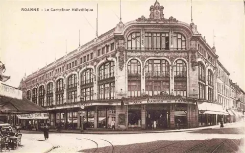 AK / Ansichtskarte ROANNE 42 Loire Le Carrefour Hélvétique