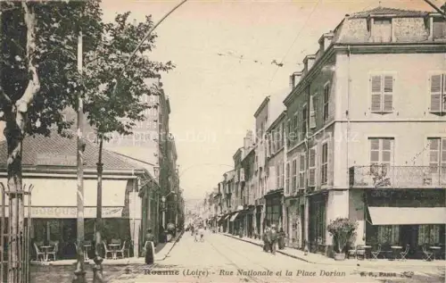 AK / Ansichtskarte ROANNE 42 Loire Rue Nationale et la Place Dorian