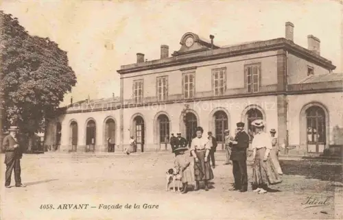 AK / Ansichtskarte Arvant Bournoncle-Saint-Pierre BROIUDE 43 Haute-Loire Facade de la Gare