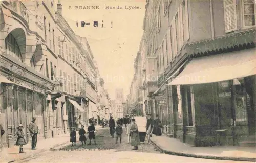 AK / Ansichtskarte ROANNE 42 Loire Rue du Lycée