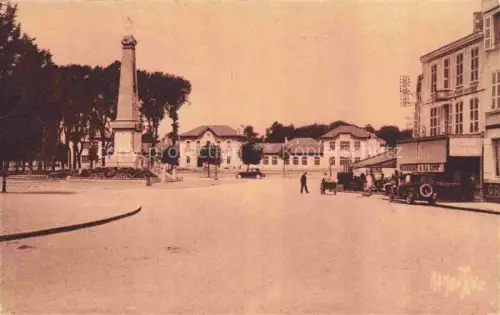 AK / Ansichtskarte Rochefort sur Mer 17 Charente-Maritime Monument aux Morts pour la Patrie et Groupe scolaire Emile Zola