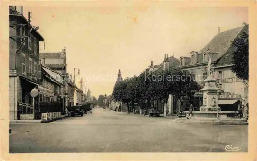 AK / Ansichtskarte Les Abrets La Tour-du-Pin 38 Isere Rue de la République