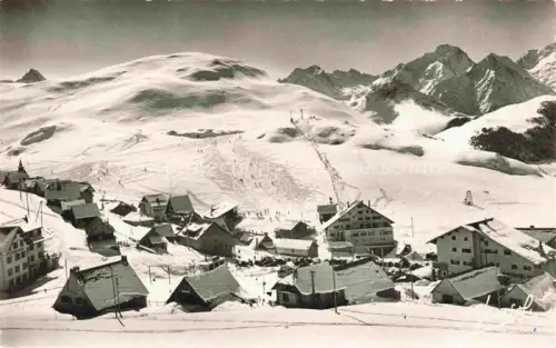 AK / Ansichtskarte L Alpe d Huez Grenoble 38 Isere Vue générale et la Piste de l'Eclose Sports d'hiver Alpes
