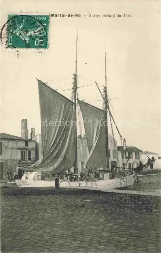 AK / Ansichtskarte Martin-de-Re La Rochelle 17 Charente-Maritime Navire sortant du port