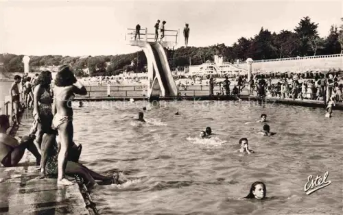 AK / Ansichtskarte FOURAS-LES-BAINS 17 Charente-Maritime La piscine