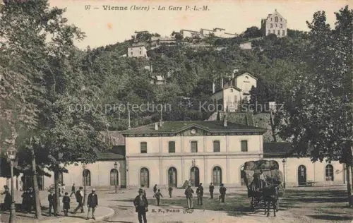 AK / Ansichtskarte VIENNE  Vienne-sur-le-Rhone 38 Isere La gare