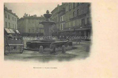 AK / Ansichtskarte Bourgoin-Jallieu La Tour-du-Pin 38 Isere Place d'Armes Fontaine