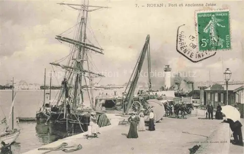AK / Ansichtskarte ROYAN 17 Charente-Maritime Port et ancienne jetée