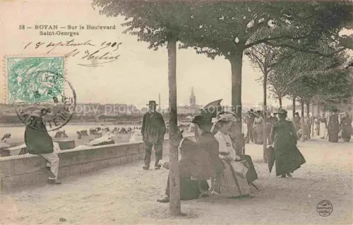 AK / Ansichtskarte ROYAN 17 Charente-Maritime Sur le Boulevard Saint-Georges